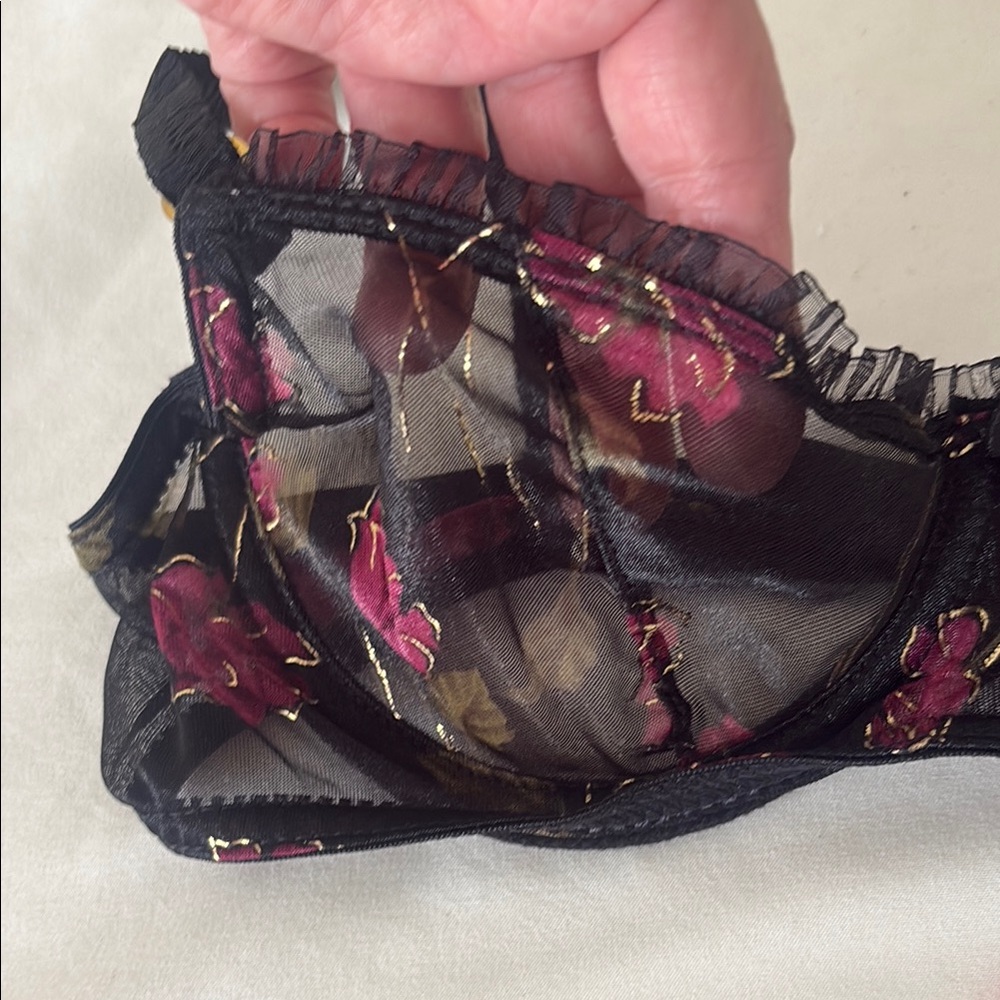 Secret Treasures Black and Burgundy Floral Bra Set - Picture 7 of 14